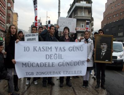 TÜRKIYE GENÇLIK BIRLIĞI - Liseli Gençlerden ‘10 Kasım’ Eylemi