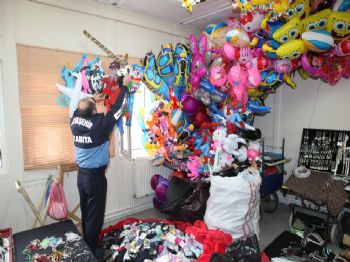 ÇARK CADDESI - Seyyar Satıcıya İzin Yok