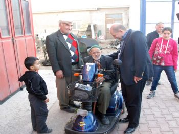 MUSTAFA BALOĞLU - Akşehir Belediyesi 20 Akülü Engelli Aracı Dağıttı