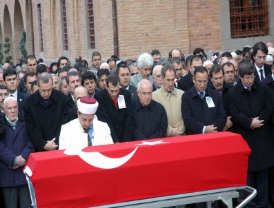 BAHRI ZENGIN - Eski Milletvekili Bahri Zengin İçin Hacı Bayram Cami`nde Cenaze Namazı