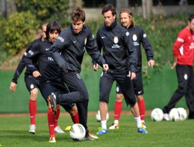 TAFFAREL - Galatasaray`da Derbi Hazırlıkları Sürüyor