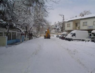 ZIGANA - Gümüşhane'de 46 köy yolu kapandı