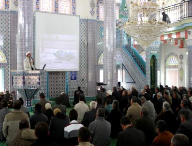 MEHMET VAROL - Trafiğe Duyarlı İmam Vaaz Verdi