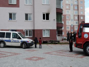 5 Yaşındaki Çocuk Evi Ateşe Verdi