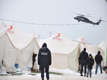 Başbakan Helikopterle Erciş`e Geldi