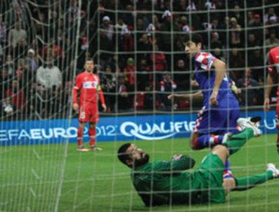 DAILY MAIL - Yabancı basın: Türkiye ağır bir yenilgiye uğradı