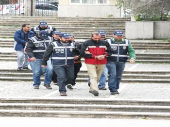 Tekerlek Sandalyeli Uyuşturucu Kaçakçısı