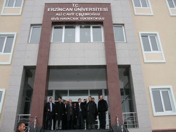 İLYAS ÇAPOĞLU - Vali Yenigün: Erzincan Üniversitesi Kısa Zamanda Çok Etkin ve Yetkin Olacak
