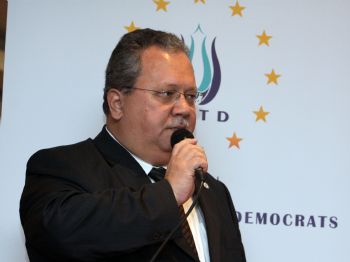AKIF GÜLLE - Avrupalı Türk Demokratlar Birliği Londra`da Açılış Yaptı