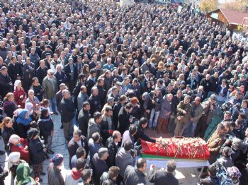 Gazeteci Cem Emir Son Yolculuğuna Uğurlandı