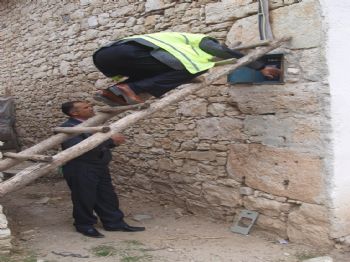 Selendi`de, Tedaş Ekipleri Kaçak Denetiminde