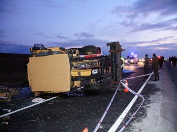 Tekirdağ`da Trafik Kazası: 5 Kişi Öldü, 11 Kişi Yaralandı