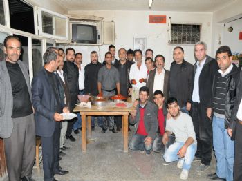 Acı Yediler, Tatlı Konuştular