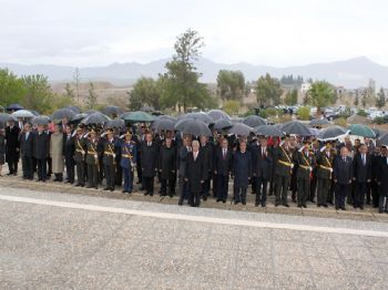 SALİM USLU - Beşir Atalay: Kıbrıs Türk Halkıyla Gönül Birliğinin Gururu İçerisindeyiz