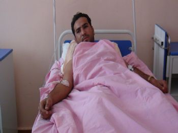 NURETTIN YıLMAZ - İran Otobüsünde Yaralananlar Bitlis`te Tedavi Altına Alındı