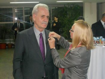 BARBARA - Prof. Dr. Özbek, Avusturya Liyakat Nişanı İle Ödüllendirildi