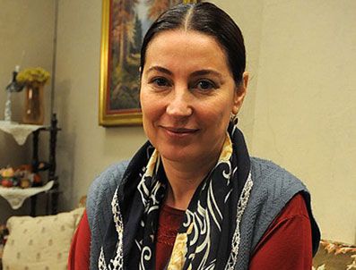 ADINI FERİHA KOYDUM EMİR'İN YOLU DİZİSİ - Vahide Gördüm diziye veda etti!