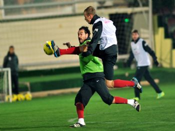 GÖKHAN ZAN - Galatasaray`da Derbi Maç Hazırlıkları
