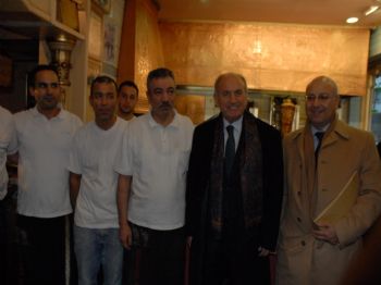 Kadir Topbaş, Almanya`da Saldırıya Uğrayan Esnafı Etti