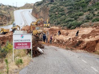 Kepez Belediyesi, 5 Metrelik Yolu 4 Kat Genişletiyor