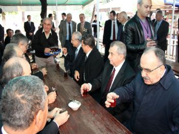 ERSIN TATAR - Kılıçdaroğlu, Kıbrıs`ta Uslu ve Atalay`la Çay İçmiş