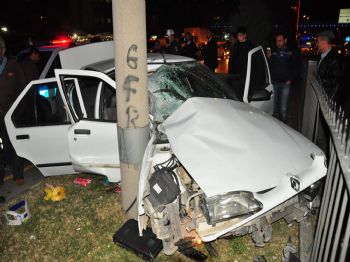 Manisa`da Trafik Kazası: 1 Ölü, 1 Yaralı