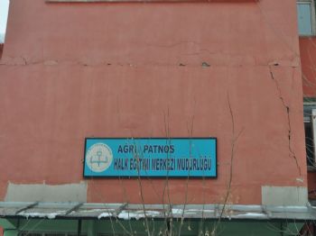 CENGIZ TOPEL İLKÖĞRETIM OKULU - Patnos`ta Bazı Kurum Binaları Boşaltıldı
