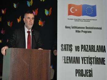 CEMAL UYSAL - Satış ve Pazarlama Kursunu Tamamlayanlar Sertifikalarını Aldı