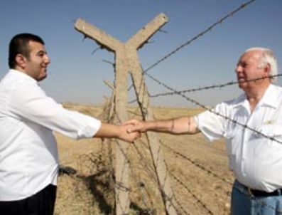 DAILY TELEGRAPH - Suriye sınırına tampon bölge