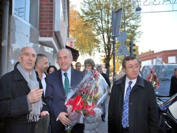 Topbaş, Dönerci Cinayetleri Döneminde Bombalanan Caddeyi Ziyaret Etti