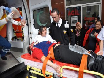 Antalya`da Trafik Kazası: 3 Yaralı