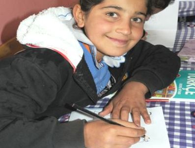 AHMET BAYER - Bu köy okulunun öğrencileri çok başarılı