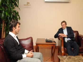 NEVZAT ŞAHIN - Bülent Korkmaz`dan Vali İzzettin Küçük`e Ziyaret