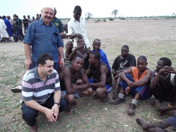 MALAVI - İşadamları Kurbanı Afrika’da Kesmekten Mutlu
