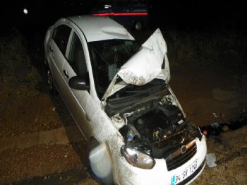 Kaygan Yolda Araç Hurdaya Döndü