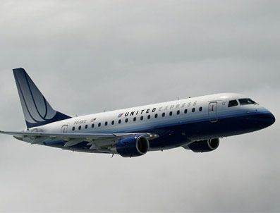 NEW YORK POST - Pilotu tavalette kalan uçakta panik