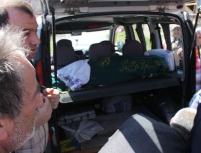 ÜVEYS - Üzerine Televizyon Düşen Çocuk Öldü