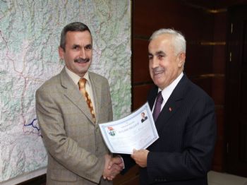 MEHMET TOPÇU - Vali Dursun Ali Şahin, Valilik Basın Biriminde Çalışan Personellerini Ödüllendirdi