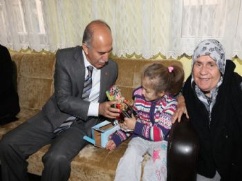 DILRUBA - Vali Harput, Dilruba Evleri`nde Gönüllü Hizmet Verenlere Teşekkür Etti