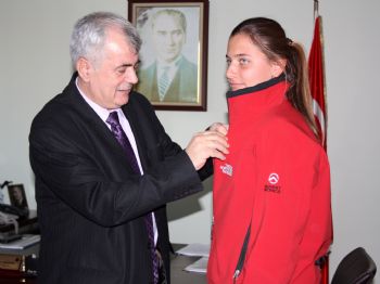 OPTIMIST - Yılın En Başarılı Yelkencilerine Özel İdare’den Altın ve Yelkenli