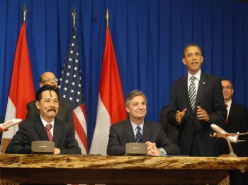 Asean`da Amerika Uçak Sattı; Çin İşbirliği Anlaşması Yaptı