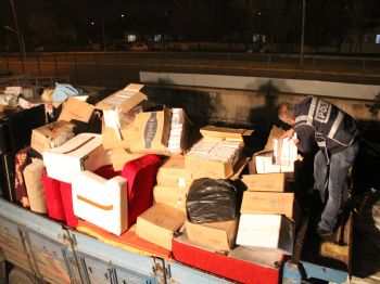 Göç Kamyonundan Kaçak Sigara Çıktı