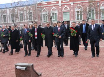 YUSUF ZİYA ÖZCAN - Kafkasya Üniversiteler Birliği 1. Gençlik Kurultayı Nahcivan`da Yapıldı
