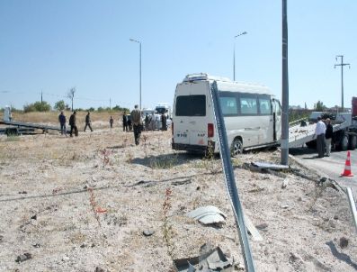 HASAN ÜNVER - Nevşehir`de Trafik Kazası: 1 Ölü, 2 Yaralı