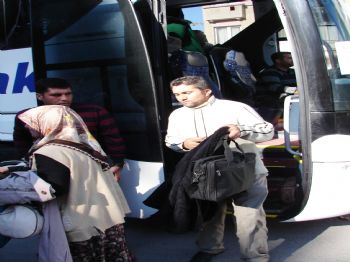 57 Depremzede Burdur`a Geldi