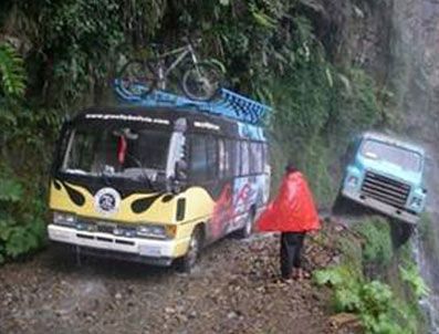 BOLIVYA - Bolivya'da fırtına herşeyi silip süpürdü