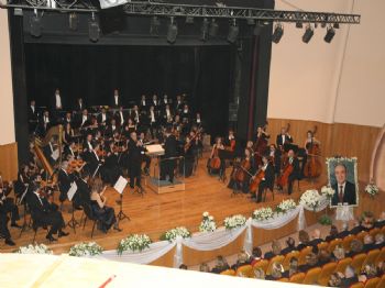 ÖMER SABANCı - Hacı Sabancı İspanyol Müziğiyle Anıldı