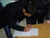 Öğrencilerden 'Ölürsem sorumlusu benim' imzası