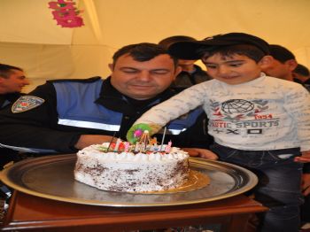 (özel Haber) Depremzede Emir`e Polisten Doğum Günü Sürprizi