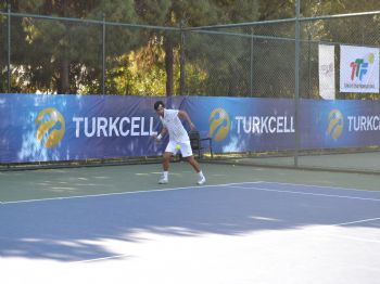 PEMRA ÖZGEN - Tenis Türkiye Şampiyonası`nda Tarihi Maç